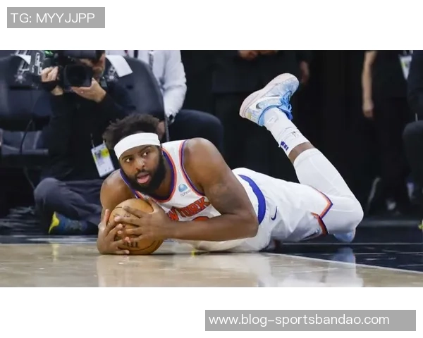 火记:米切尔罗宾逊抢进攻篮板能力强大亚当斯是否能与之抗衡 火记:米切尔罗宾逊抢进攻篮板能力强大亚当斯是否能与之抗衡